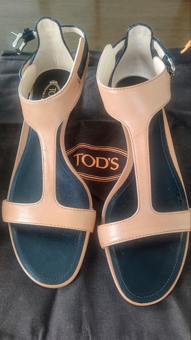 ゆうさま専用　TOD'S サンダル　サイズ37　ベージュとブラックのコンビ