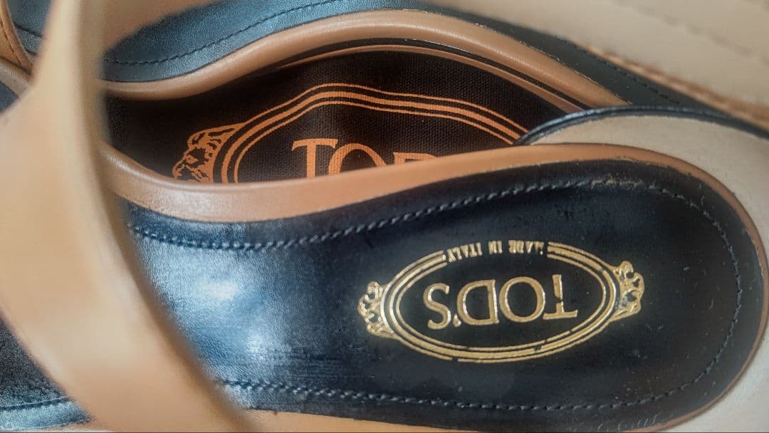 ゆうさま専用　TOD'S サンダル　サイズ37　ベージュとブラックのコンビ