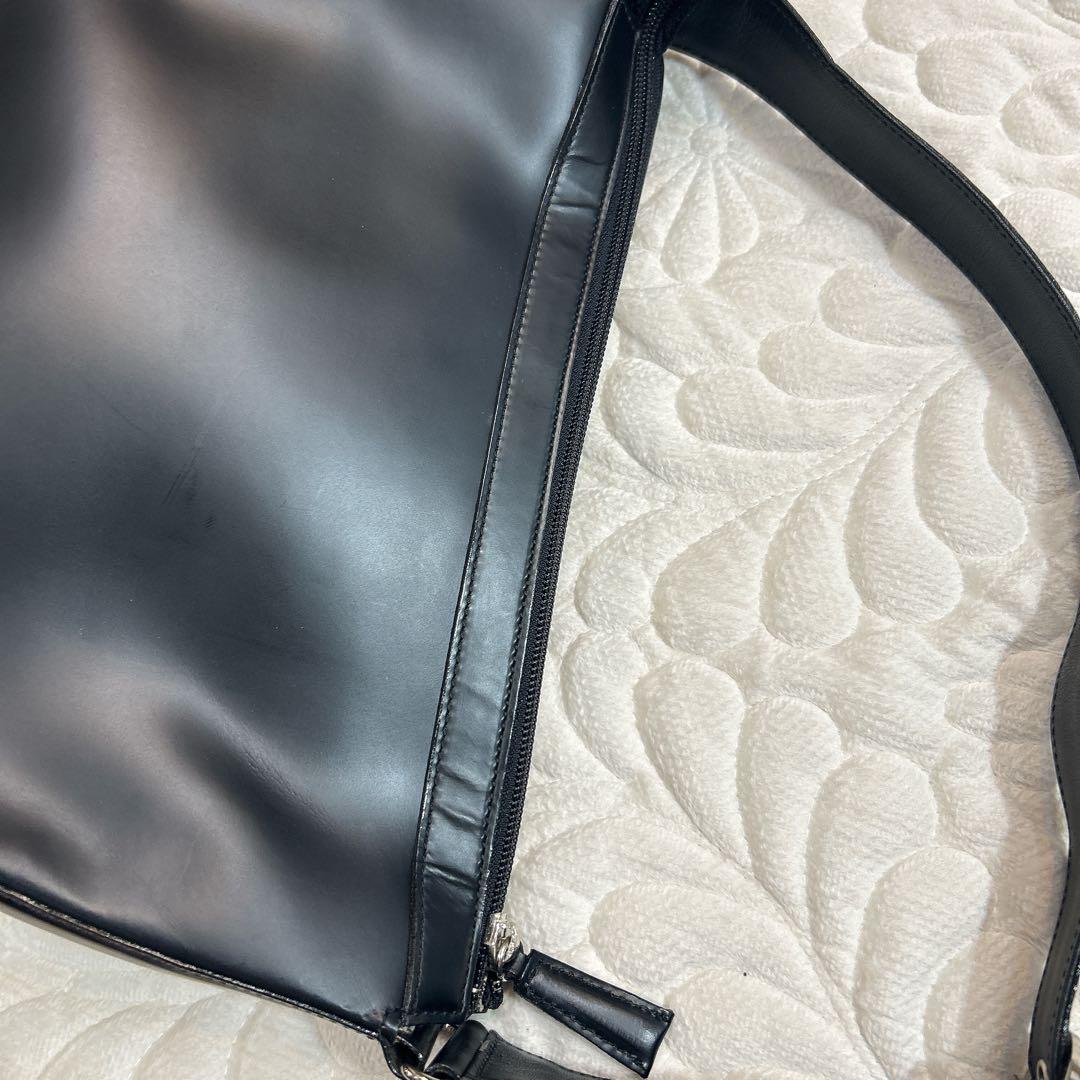 バーバリー　ショルダーバッグ　ノバチェック　肩がけ　レザー　キャンバス　ブラック