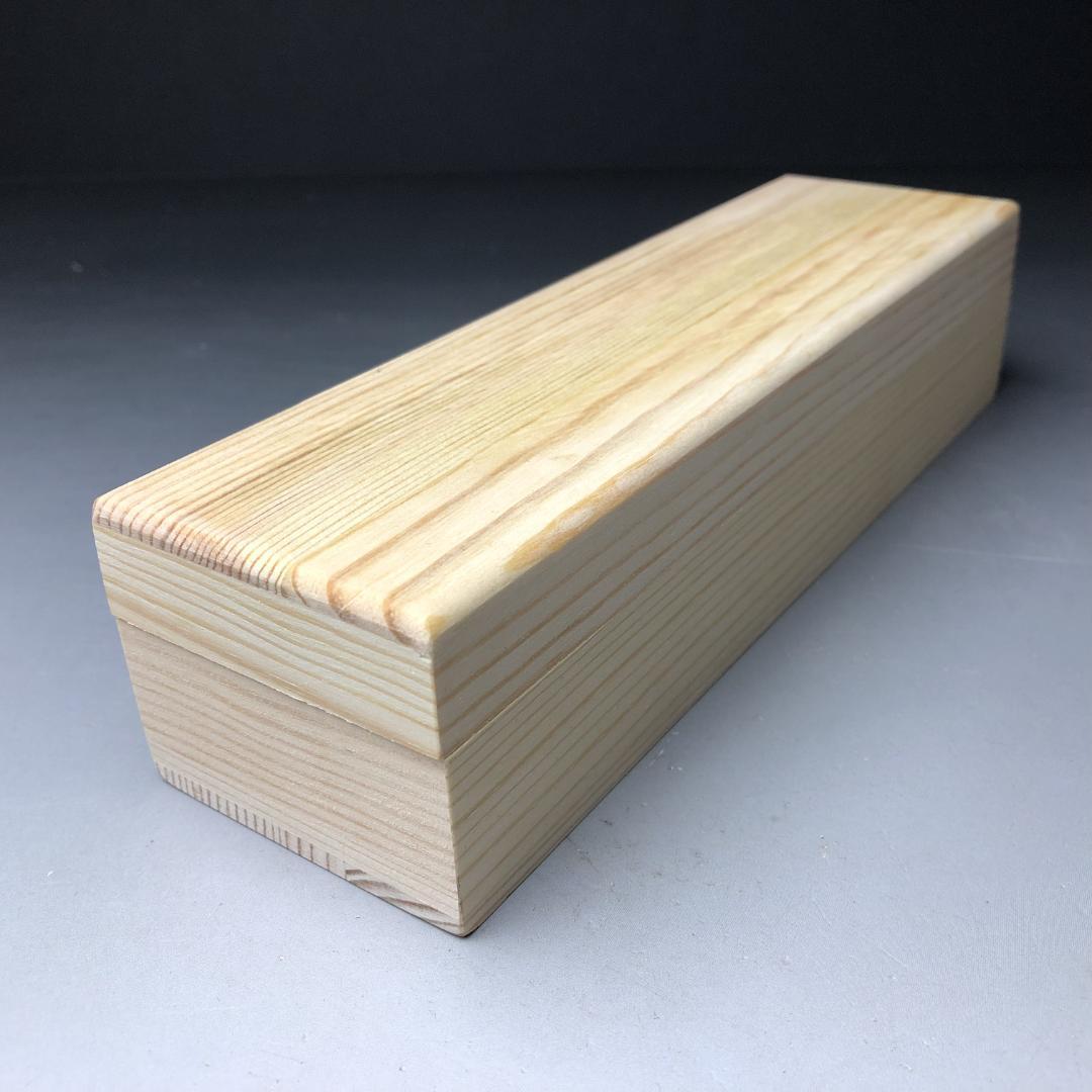 ｂ*ｂ様 アルタイ隕石　 鉄隕石　メテオライト　模造刀　重さ約152ｇ 共箱