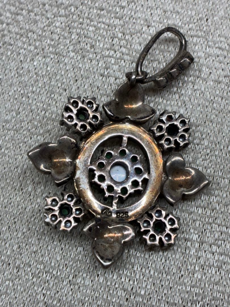 Z4）碌山 ロクザン 925 銀 エメラルド 芥子パール シルバー ペンダント