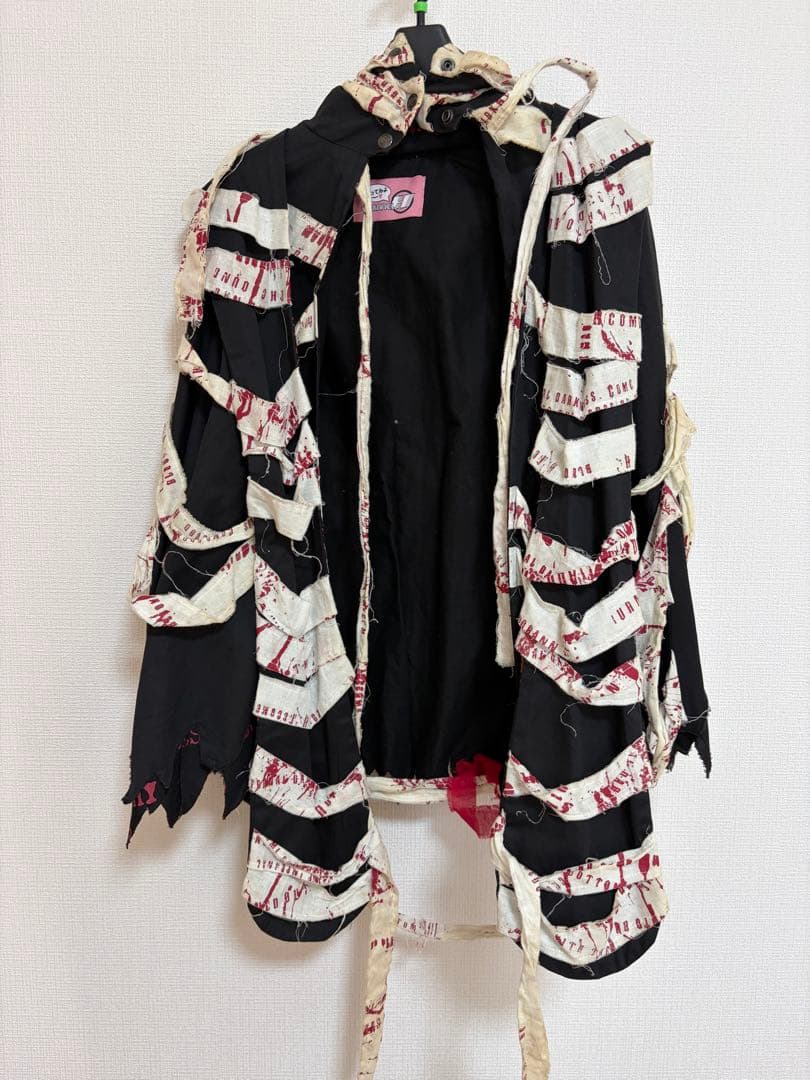 channel H 包帯マント