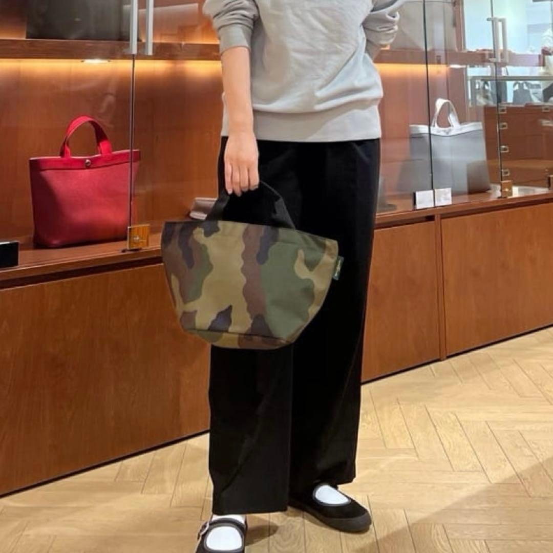 美品 エルベシャプリエ 1027Wカモフラージュ ナイロン舟型トートM　迷彩