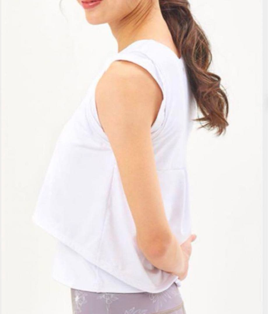 【新品未使用】【SUKALA】ショートフレアタンクトップ　ホワイト　Sサイズ