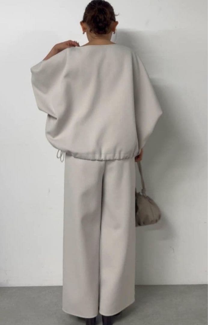 ビアズリー　リップルダンボール トップス　グレージュ　　今季新品