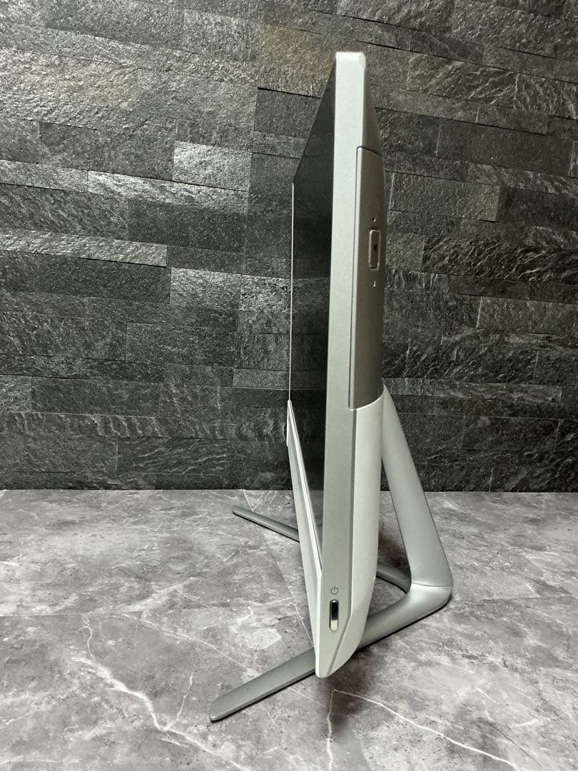 LENOVO 一体型パソコン 第７世代 新品SSD フルハイビジョン液晶