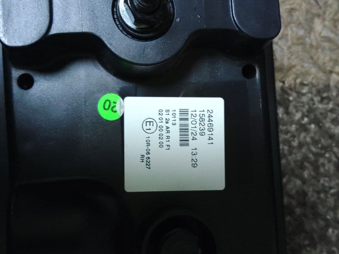 新型UDクオン大型トラックLEDテールランプ 新品