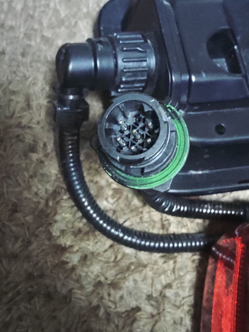 新型UDクオン大型トラックLEDテールランプ 新品