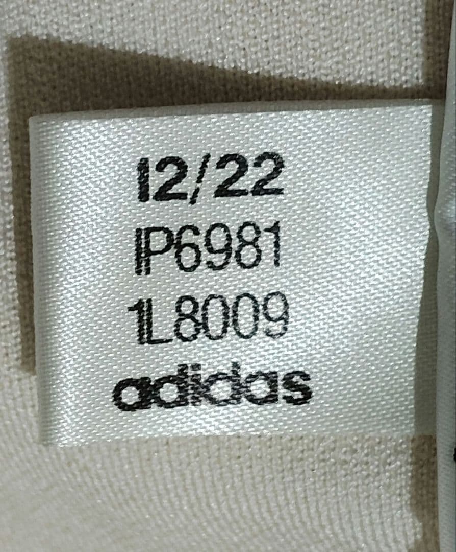 X*！様 【美品】adidas　トラックジャケット　モノグラム柄　トレフォイルロ