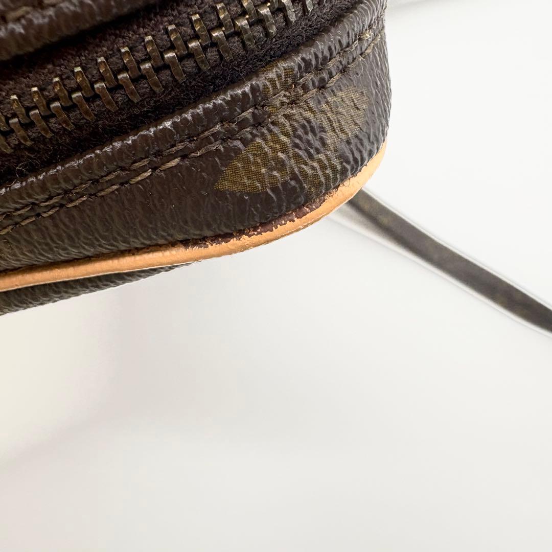 【美品】VUITTON ショルダーバック　ミニダヌーブ　モノグラム　斜め掛け