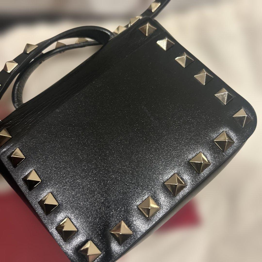 VALENTINOスタッズショルダーバック