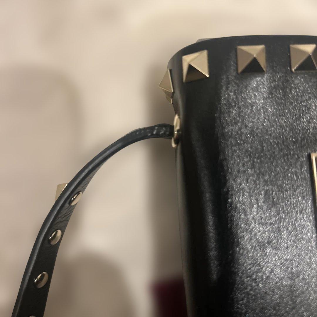 VALENTINOスタッズショルダーバック