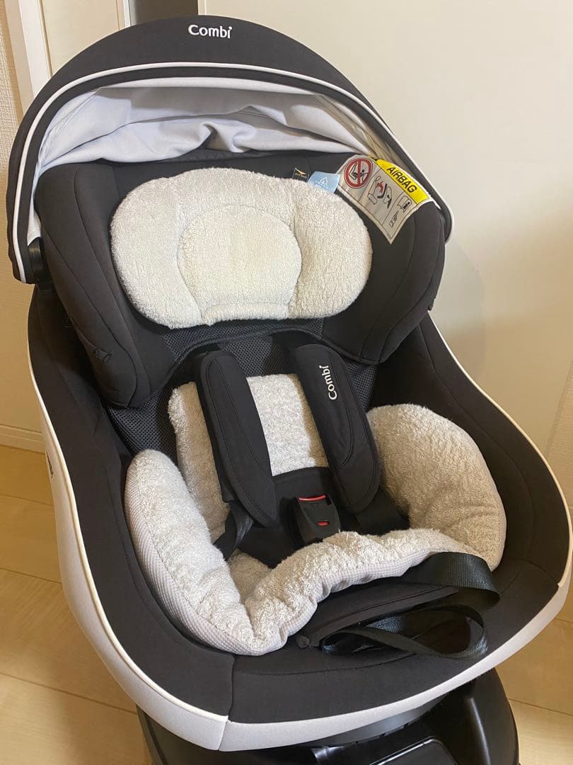 【美品】Combi ホワイトレーベルクルムーヴ スマート ISOFIX
