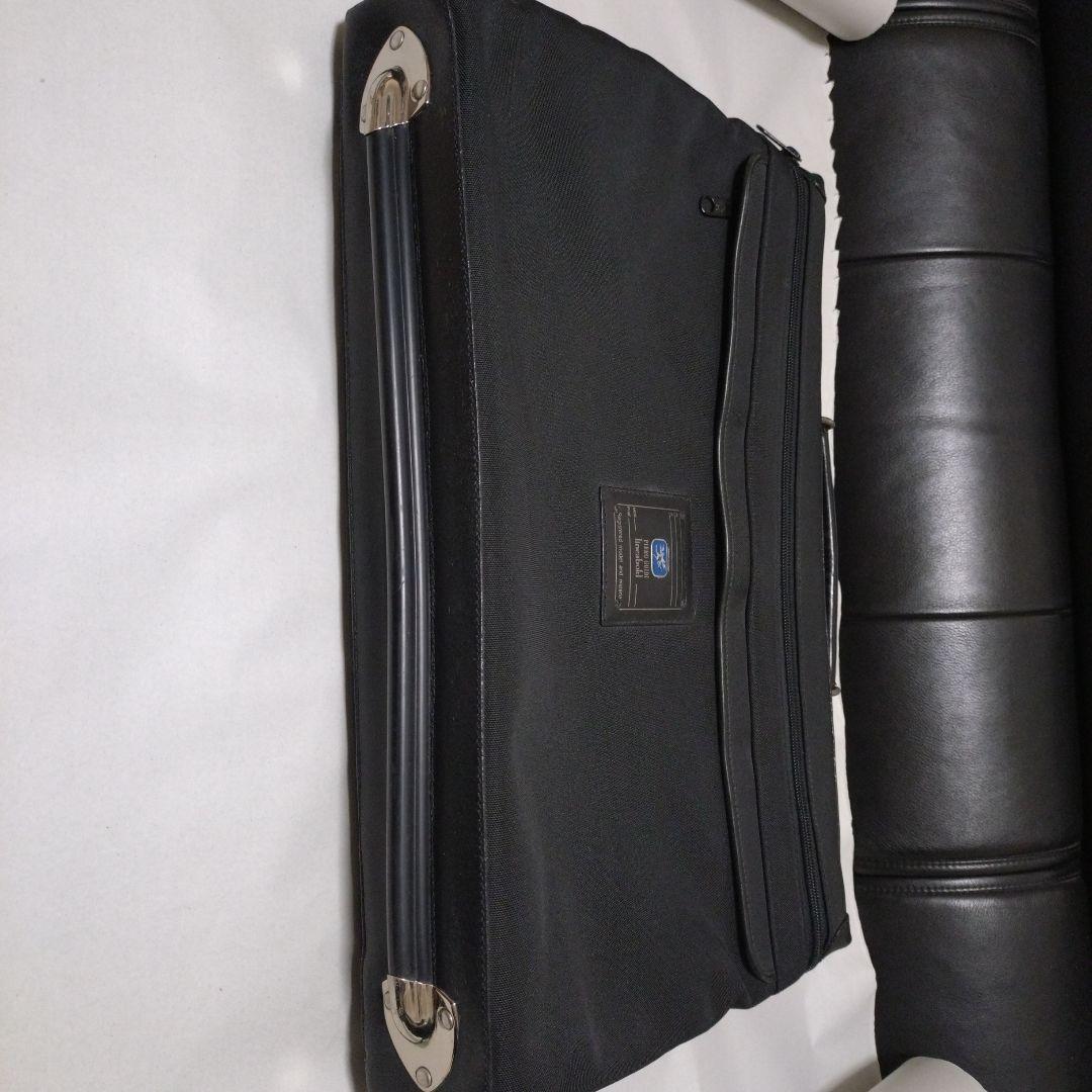 ブラックナイロンビジネスバッグ