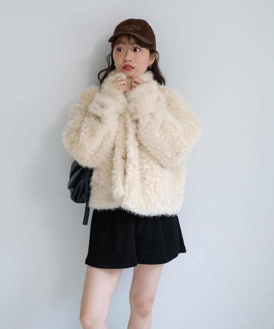 入手困難 新品未使用 Kastane カールミドルファーコート アイボリー