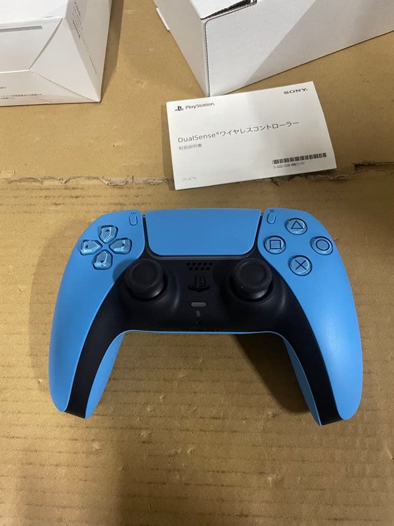 DualSenseコントローラー スターライト ブルー(CFI-ZCT1J05)