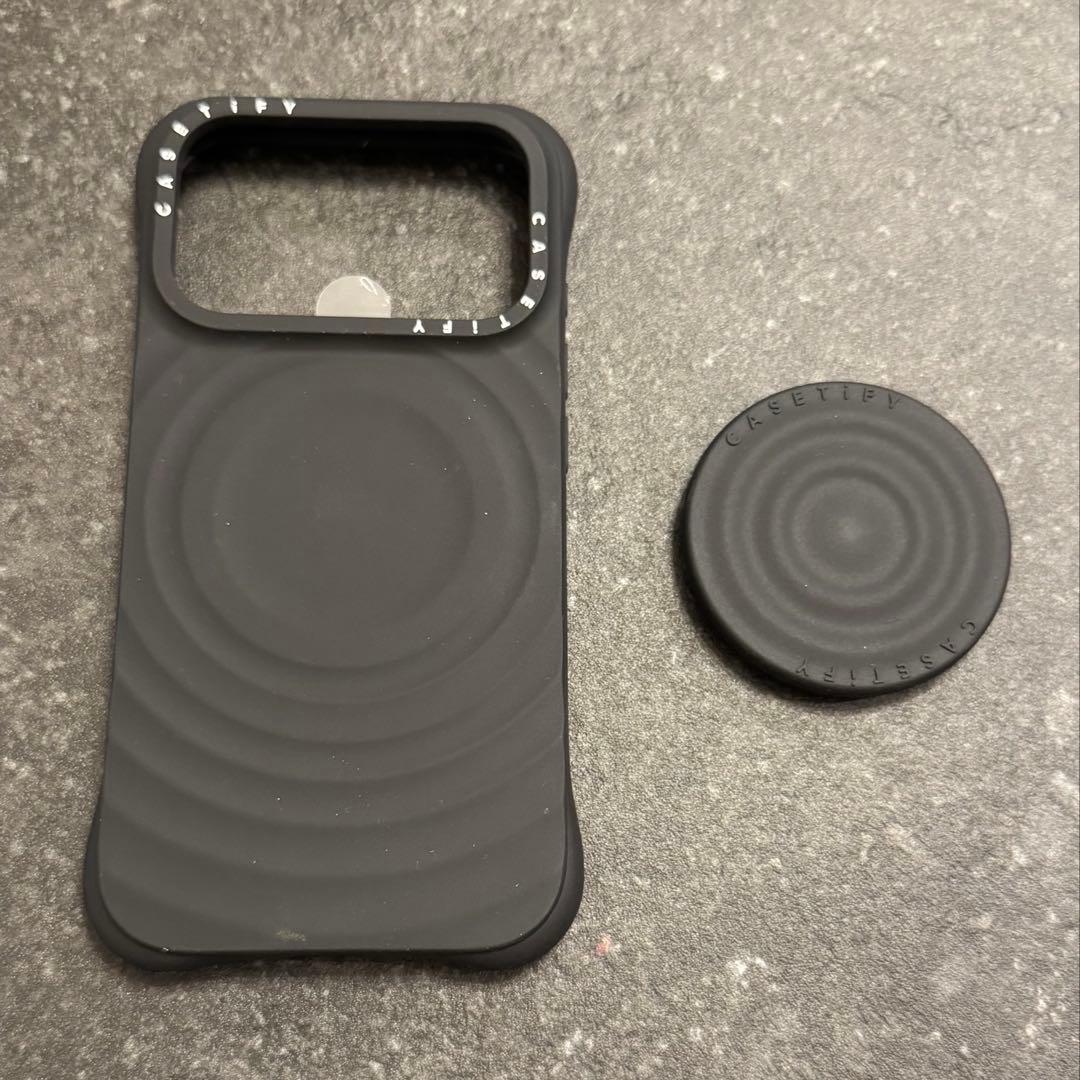 CASETiFY シリコンケース グリップスタンド　iPhone17 Pro