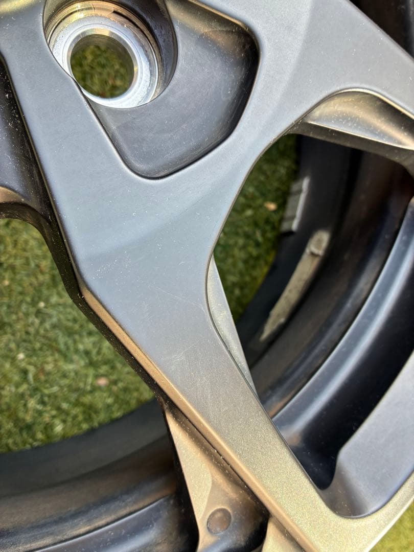 トヨタ　ヤリス　GR 16インチアルミホイール1本