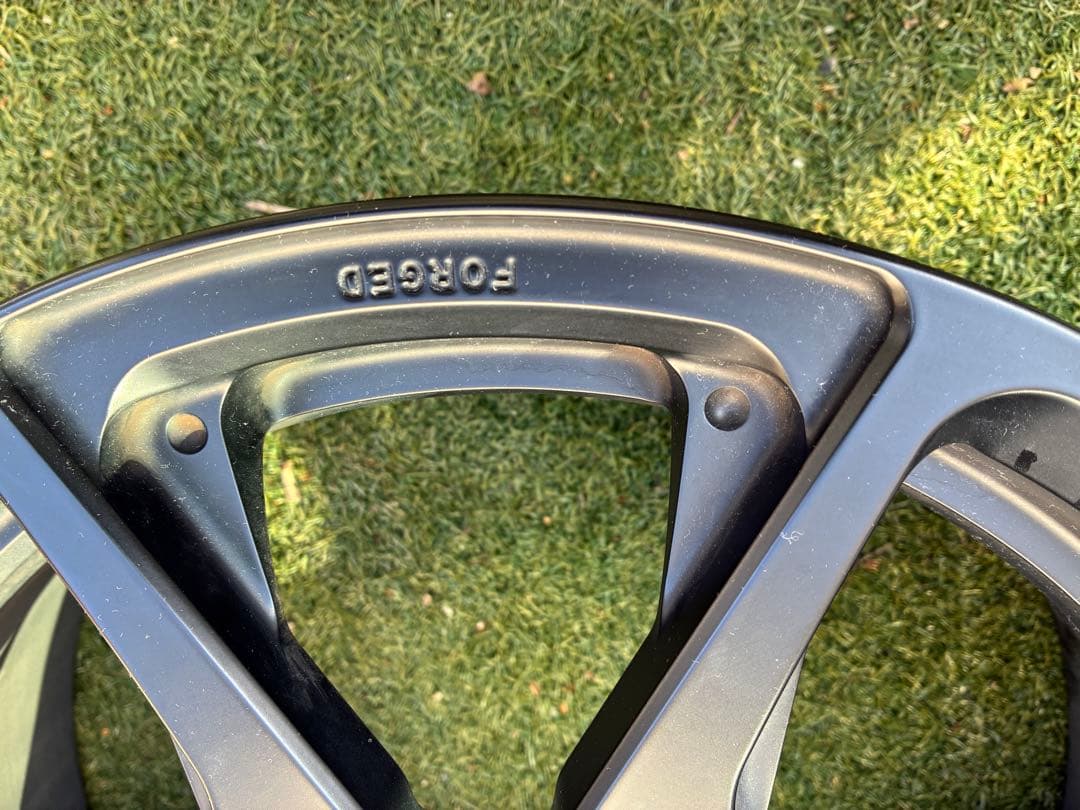 トヨタ　ヤリス　GR 16インチアルミホイール1本