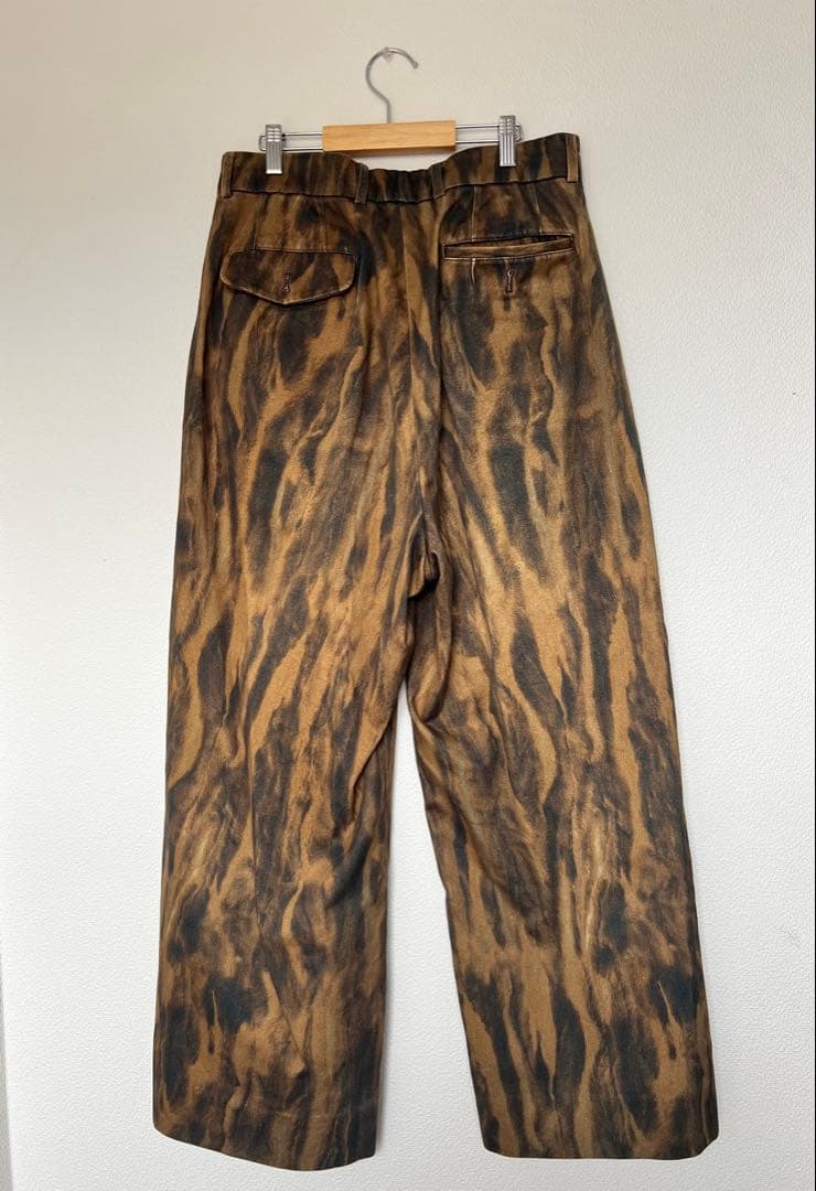 パンツ MASU FUR PRINT TROUSERS BROWN