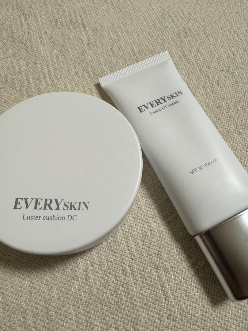 【美品】エブリースキン　ラスターUVクリーム　ラスタークッションD C