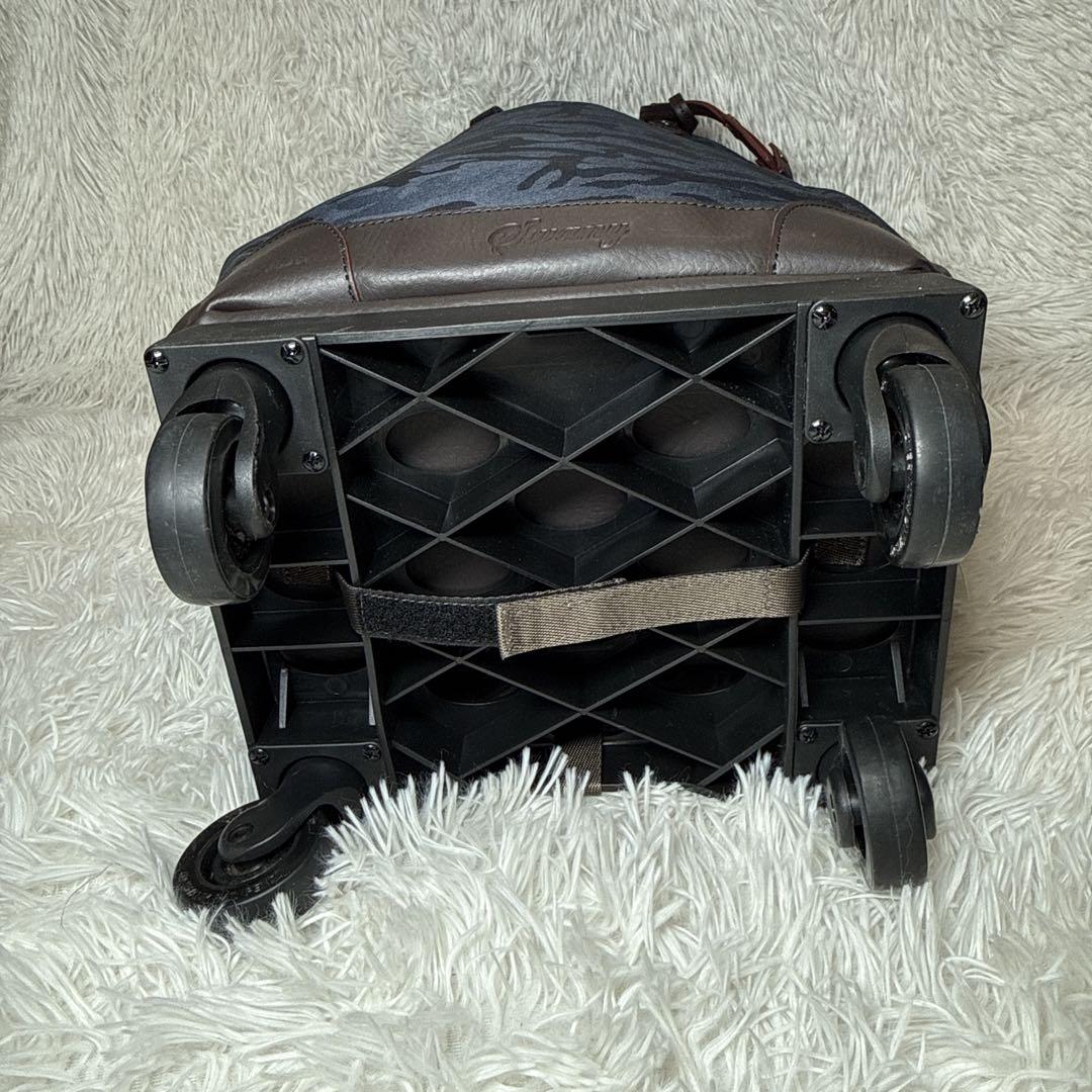 美品✨スワニー　迷彩柄　キャリーケース　車輪ストッパー付 トートバッグ 四輪