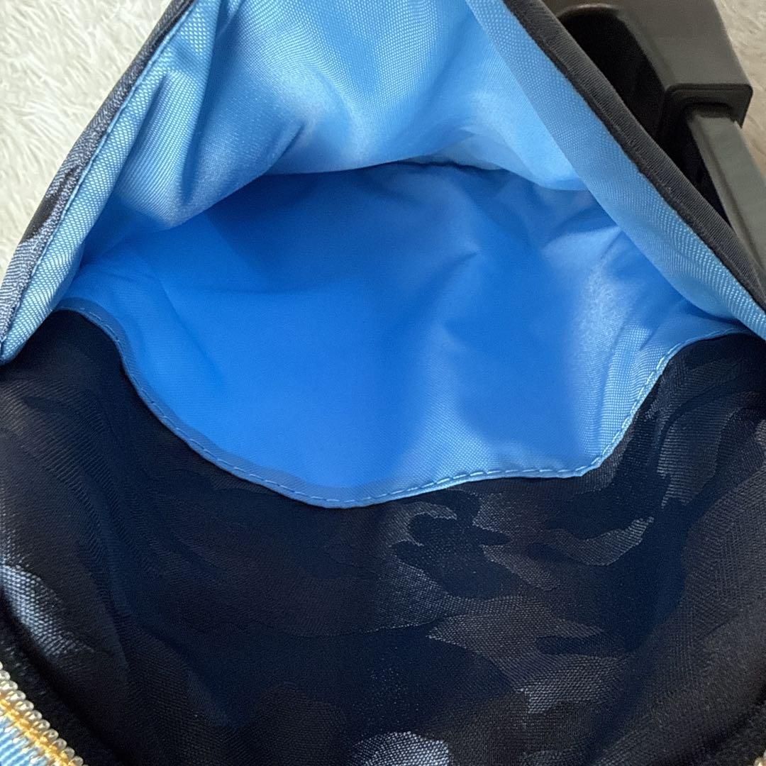 美品✨スワニー　迷彩柄　キャリーケース　車輪ストッパー付 トートバッグ 四輪