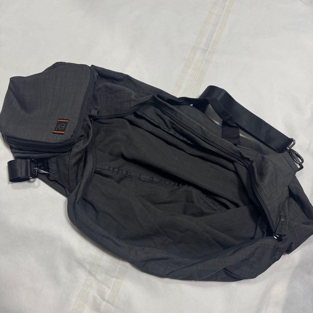 TUMI 美品 ジムバッグ パッカブル ボストンバッグ グレー 携帯 ショルダー