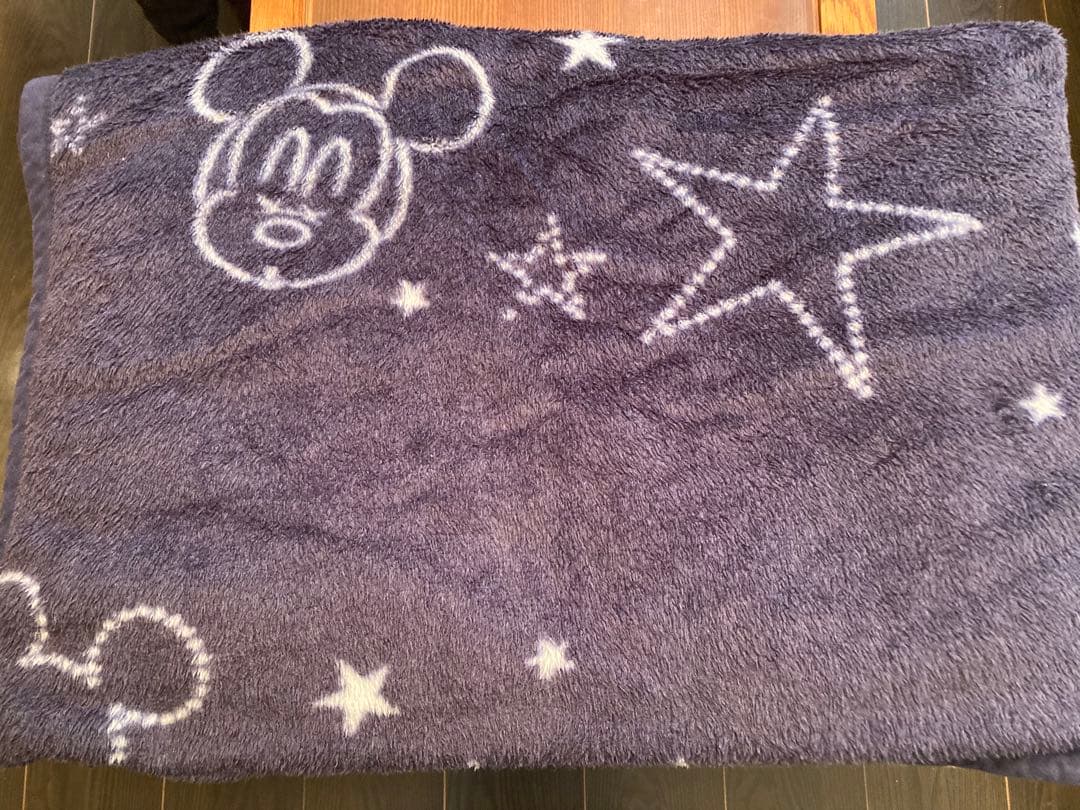 ユニクロ　ヒートテック毛布シングル　140×190ディズニーコレクションネイビー