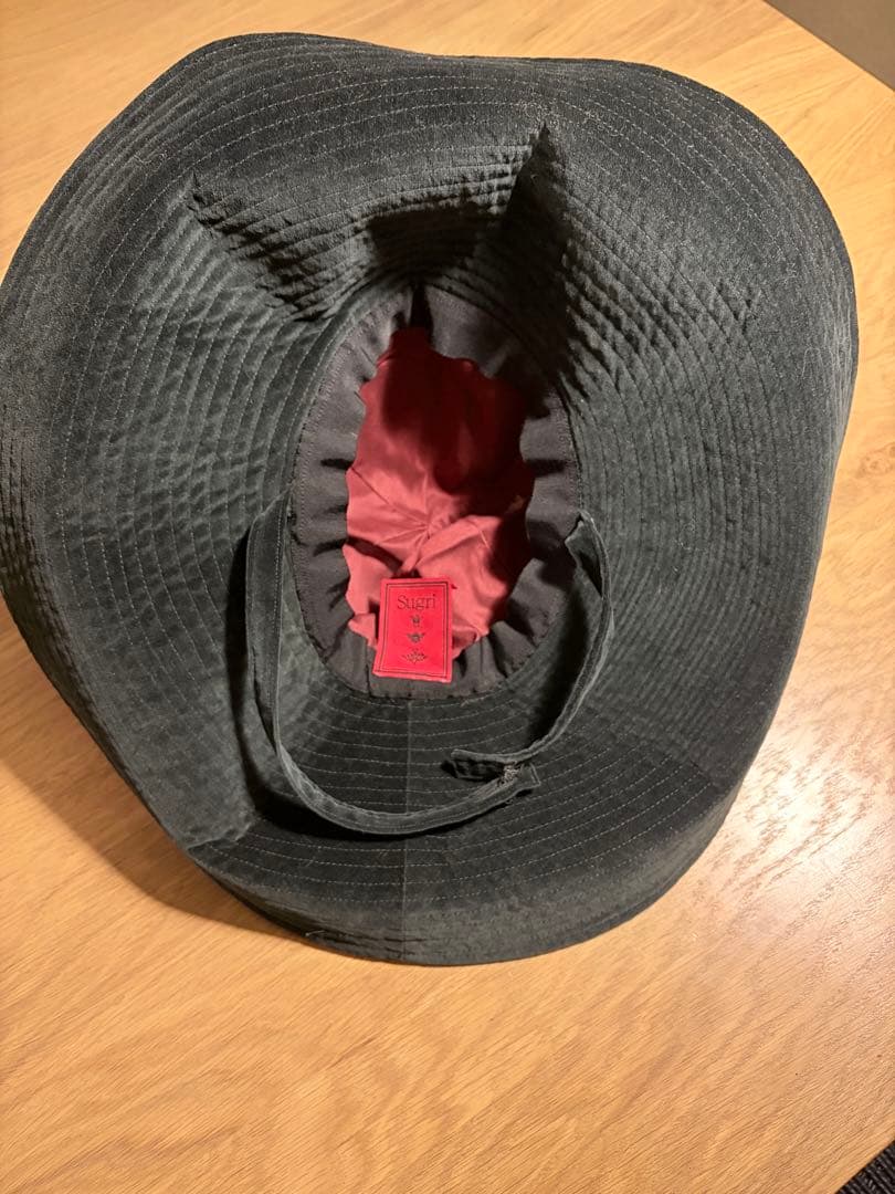 Sugri（スグリ）／黒 ベルベットフロッピーハット