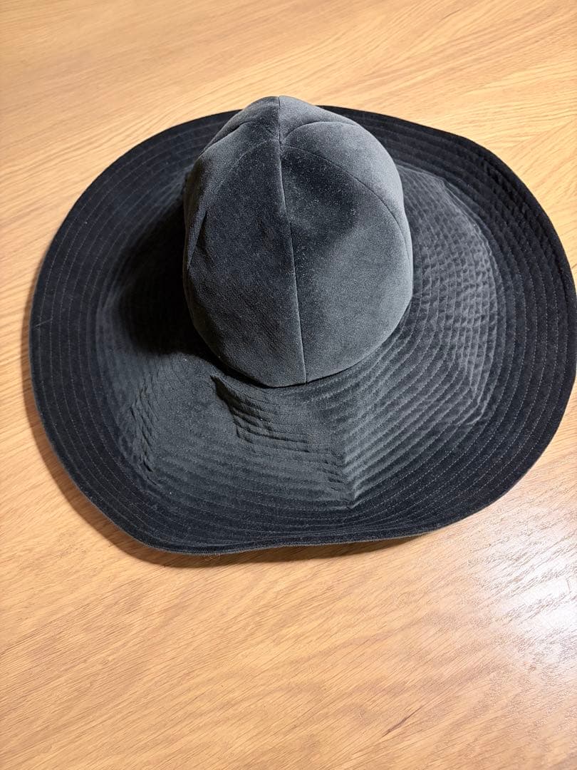 Sugri（スグリ）／黒 ベルベットフロッピーハット
