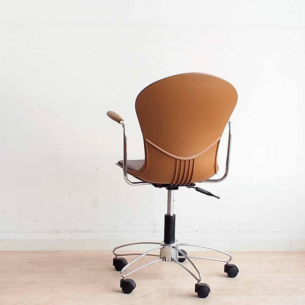 furmax デスクチェア A アーム付きワークチェア ZR24299