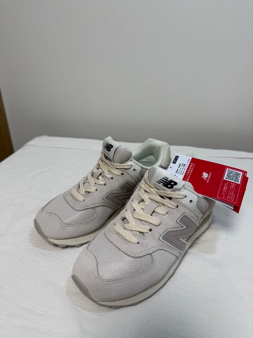 ニューバランス 2025年モデル スニーカー 574 ライトグレー 22cm
