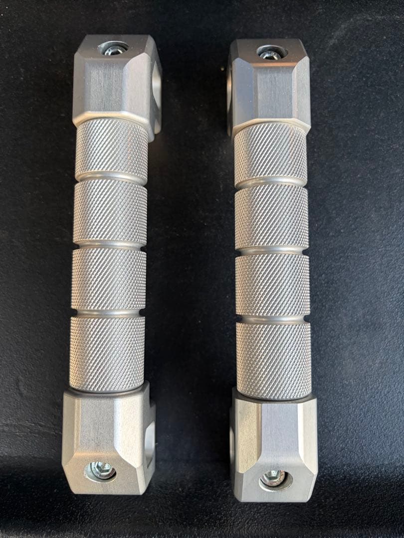 FJ クルーザー　ビレットアシストグリップ TGS