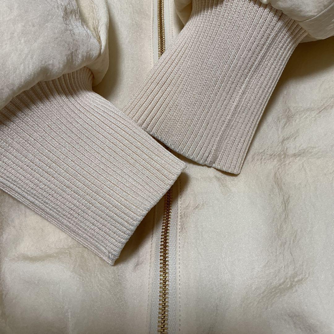 【24AW】ベイジ　ブルゾン　ホワイト