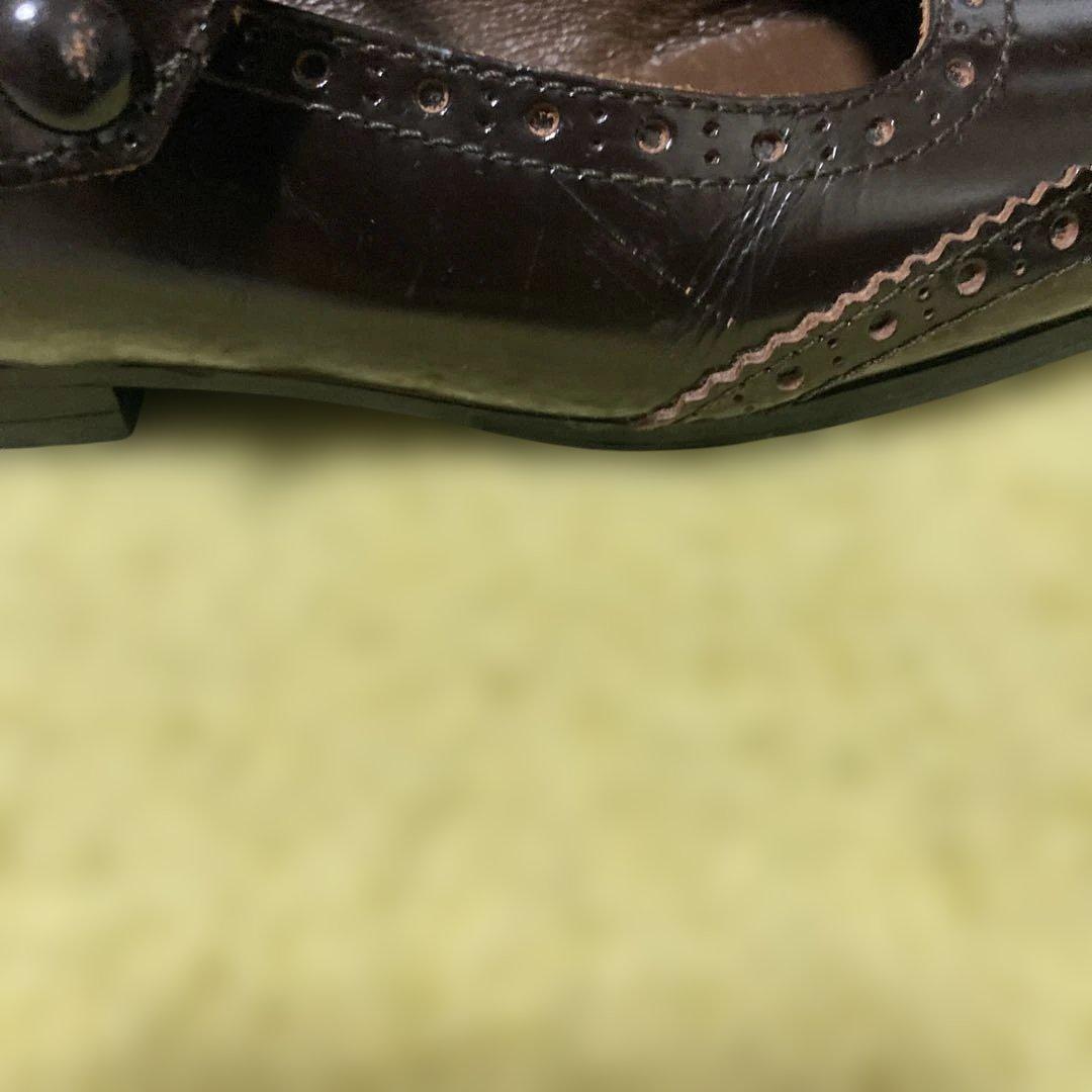 トリココムデギャルソン　メダリオンメリージェーン エナメル茶