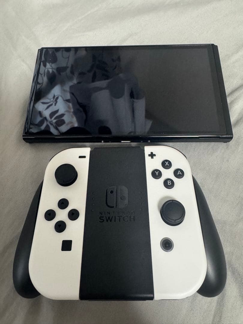 Nintendo Switch 有機ELモデル ホワイト/ブラック