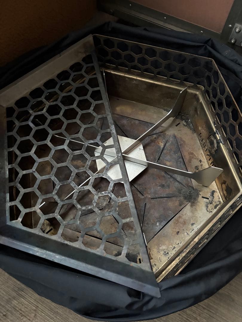 【ヒルズフィールド】焚き火台フリー座2.0＋五徳＋サイドテーブル2台 セット