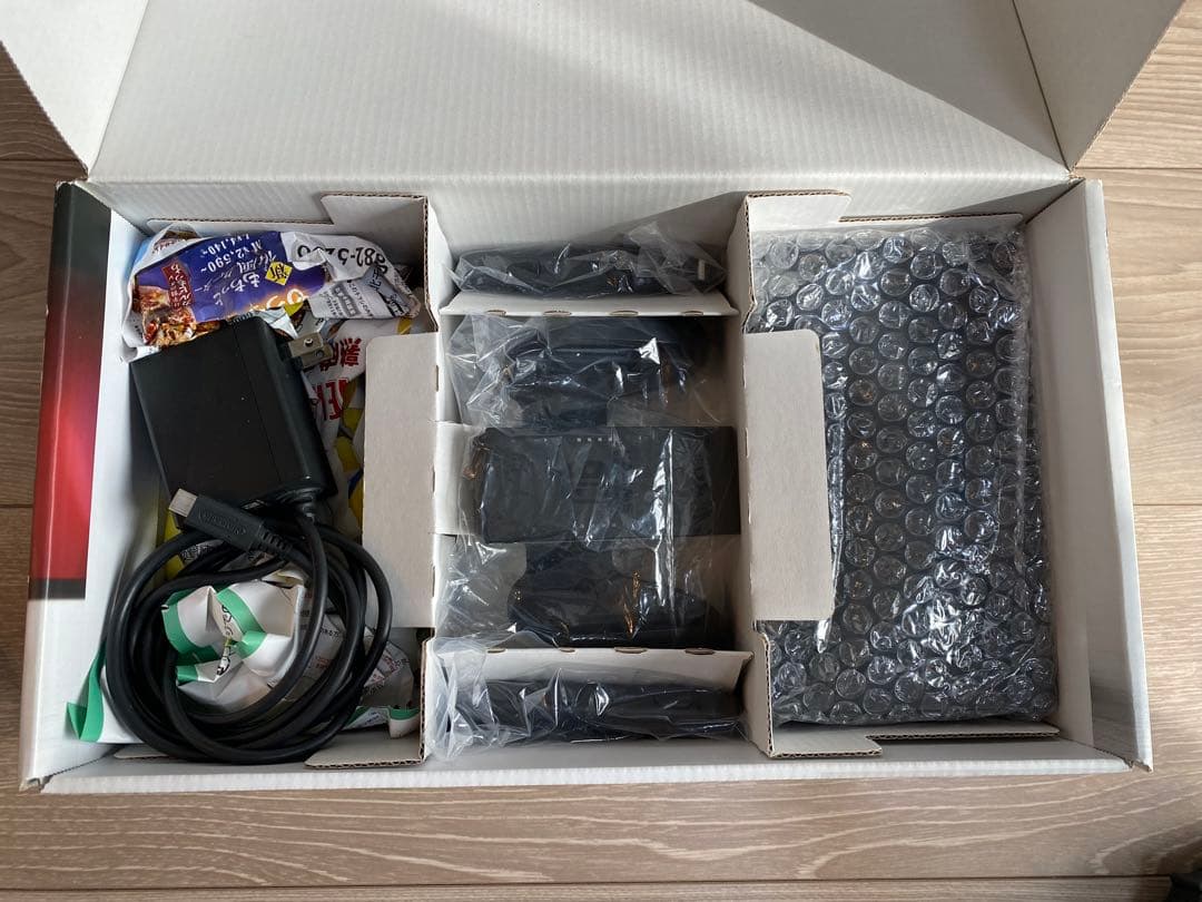 し*う様 Nintendo Switch 本体 青/赤 Joy-Con