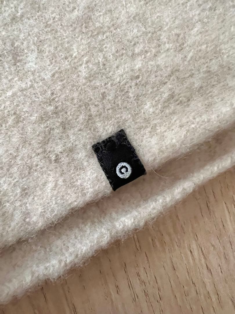 cecilie telle ハイネック　ポンチョ　オフホワイト