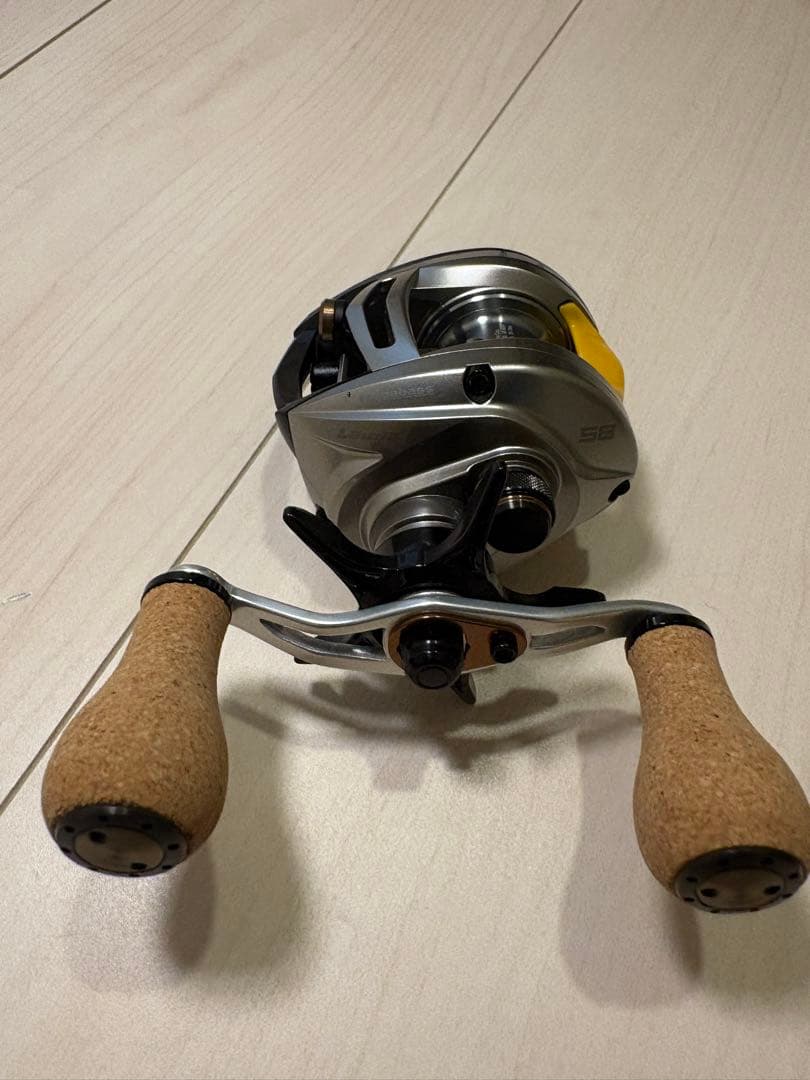 メガバス　ラウダ 58 美品　ベイトリール　右ハンドル　本体のみ付属品ありません