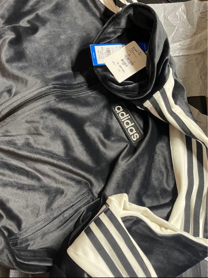 【新品未使用】adidas W ADIBREAK VELOUR 黒 XL 完売品