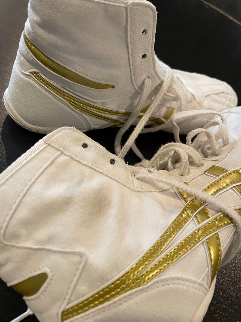 ASICS リングシューズ ホワイト/ゴールド