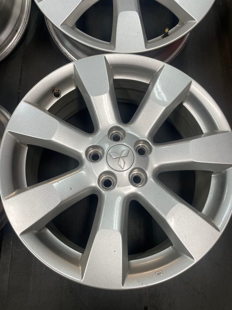 デリカd5 純正ホイール18インチ美品スタッドレス用にどうですか？