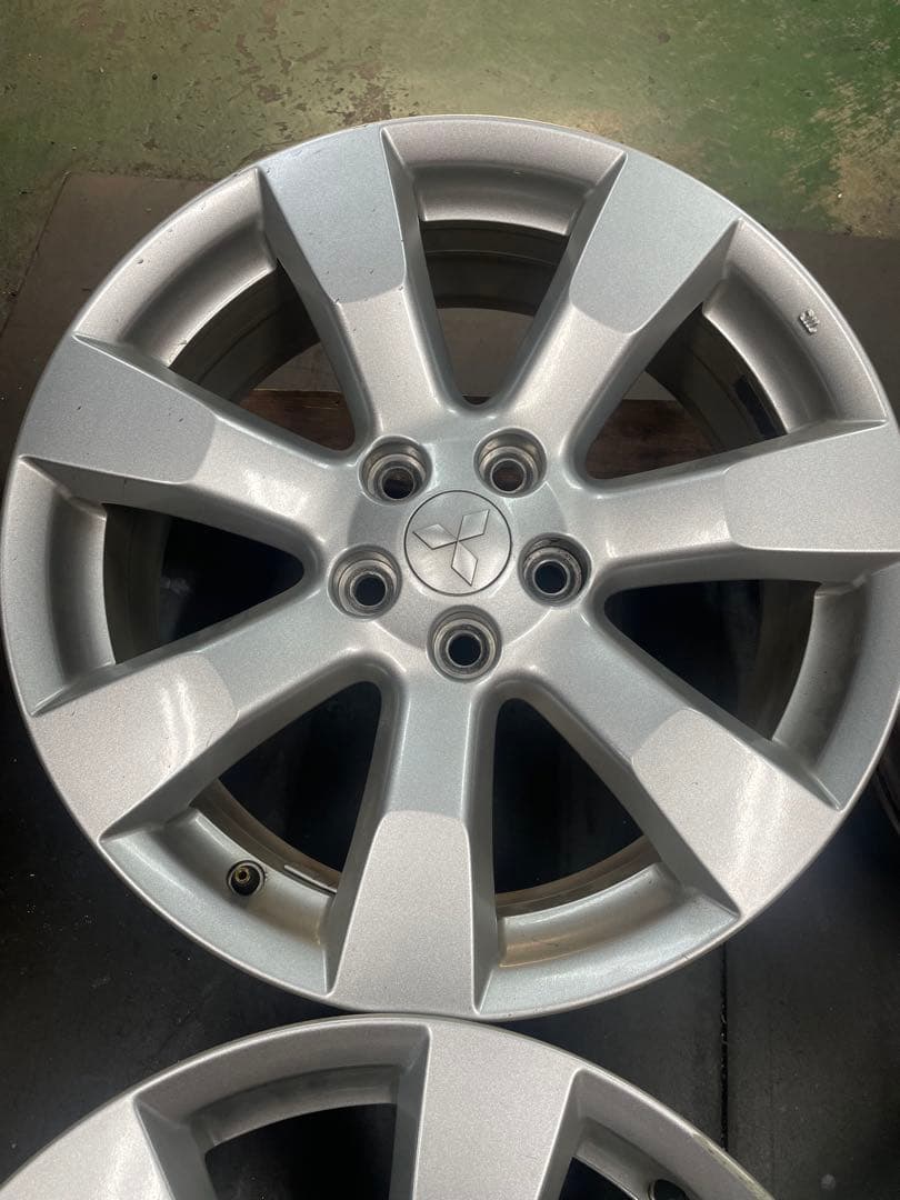 デリカd5 純正ホイール18インチ美品スタッドレス用にどうですか？