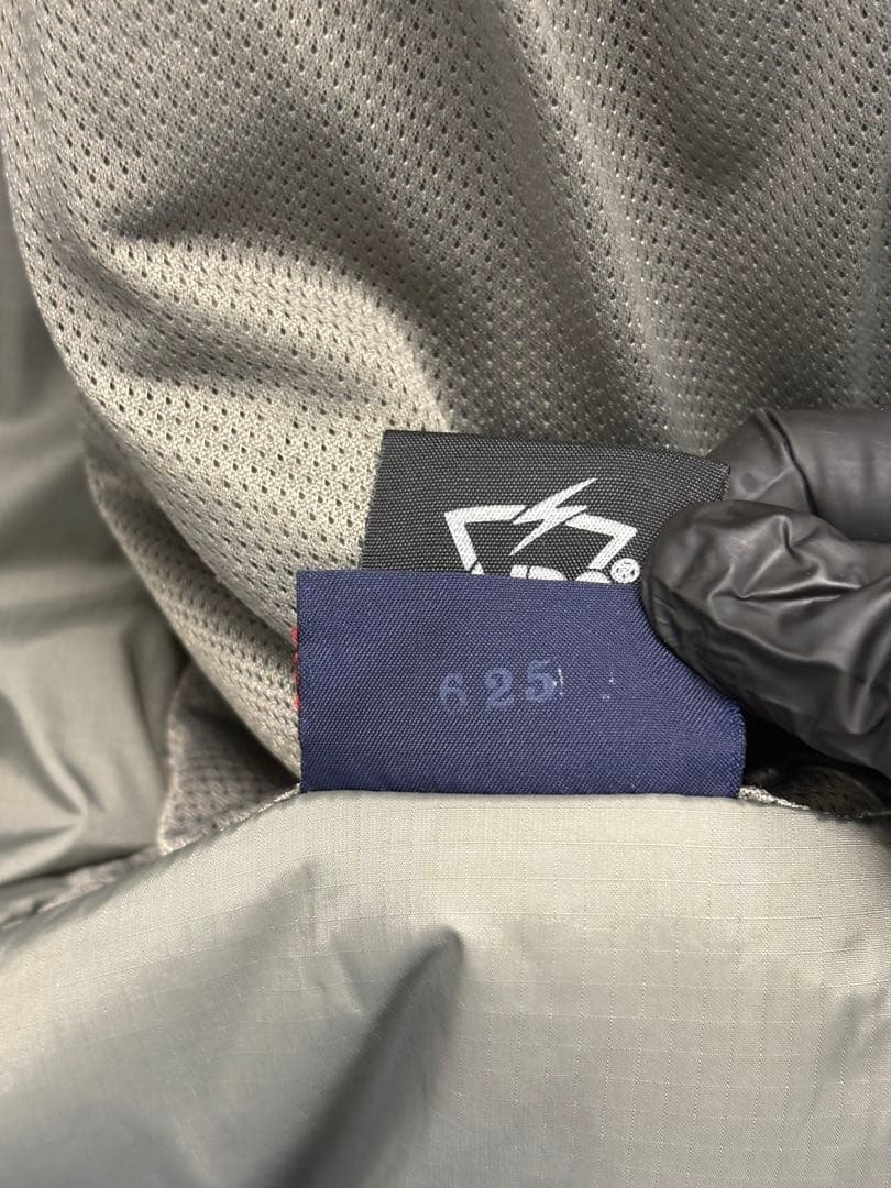 即日発送致します！ECWCS Gen3 Level7 プリマロフト ジャケット