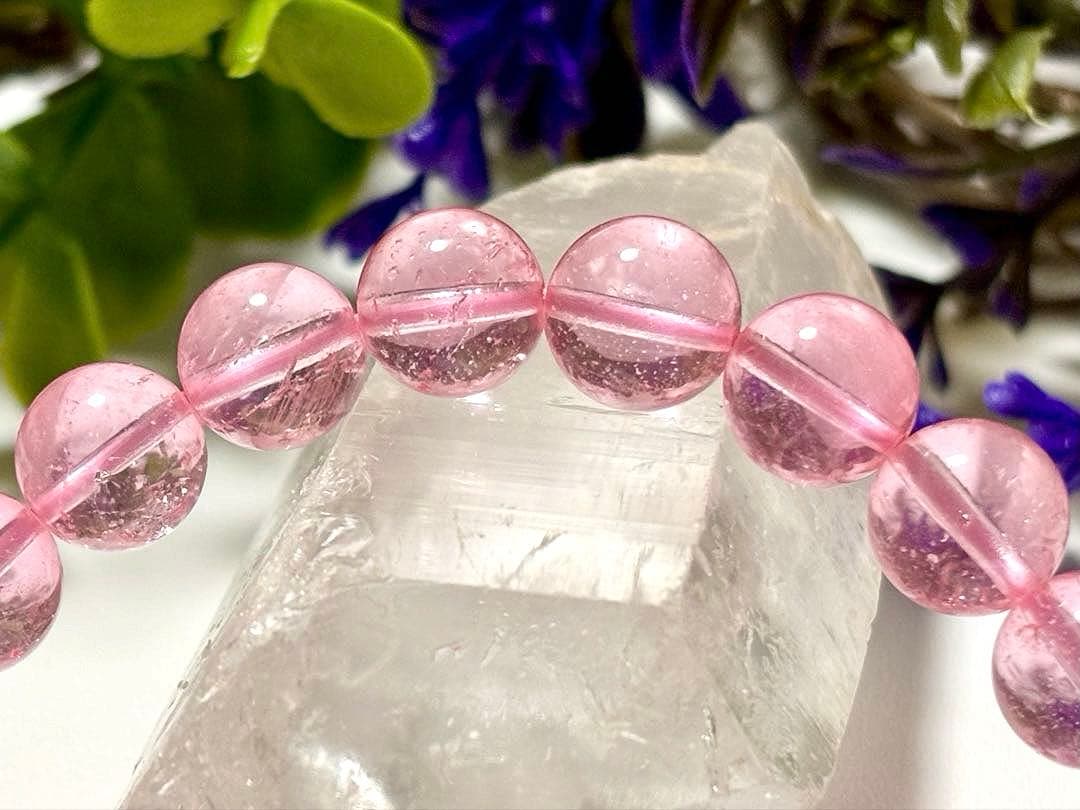 aki　大いなる幸運と愛を引き寄せるパワーストーン　タフィーピンクトパーズ