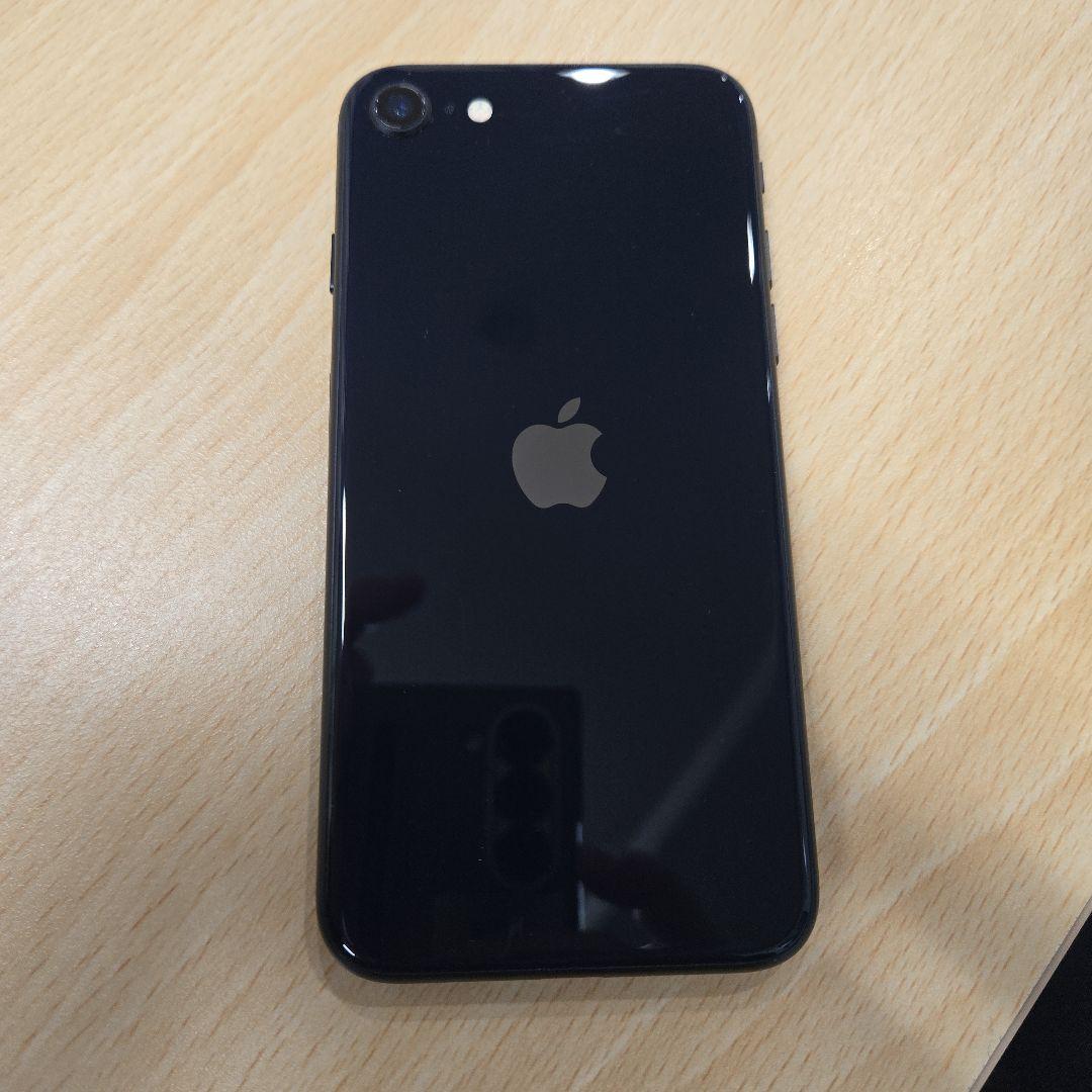iPhone SE 第3世代 64GB SIMフリー 超美品 フィルム貼付済み