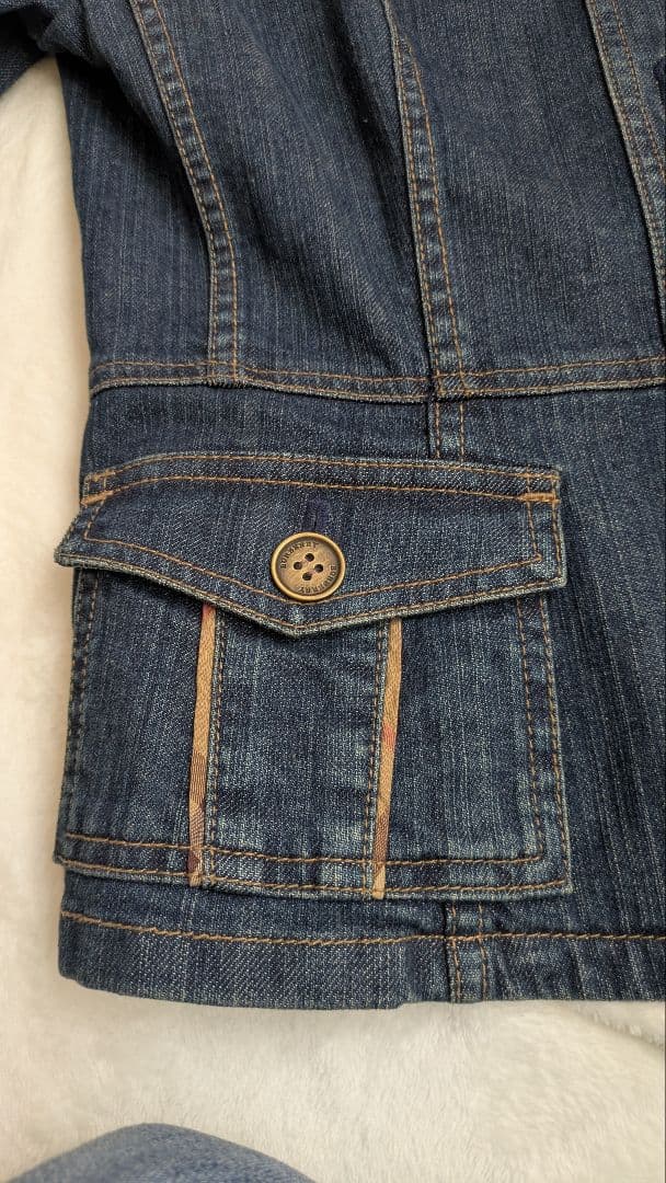 美品！BURBERRYレディス ブルー デニムジャケット 38未使用品 値下げ中