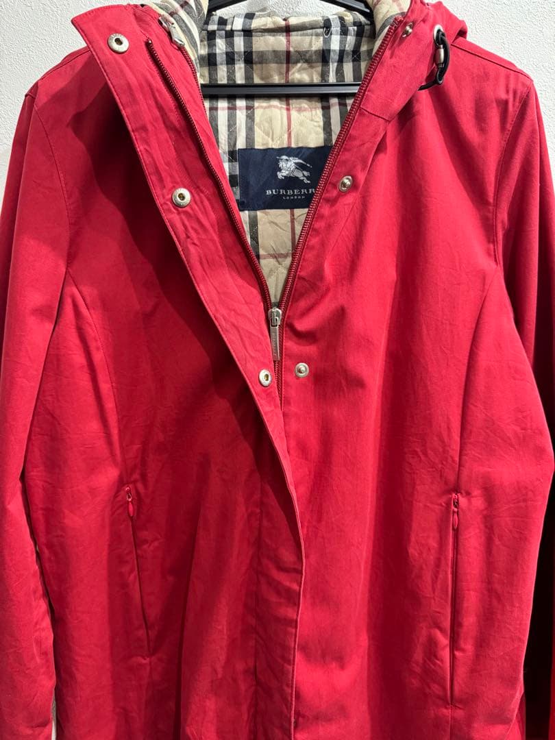 【Burberry London】ライナー付フーデッドコート レッド